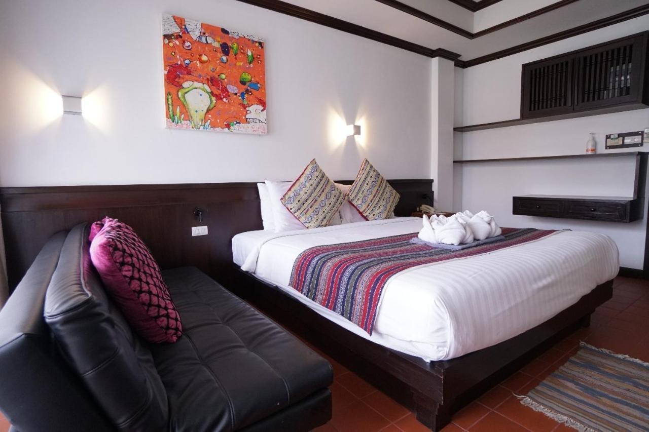 Baan Huenphen Boutique Hotel Chiang Mai Rom bilde